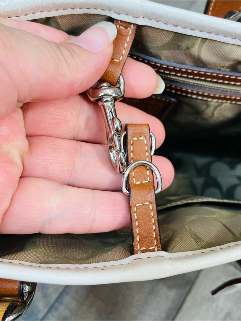 COACH Hamptons Leather Bicolor Tote Bag White Brown Authentic Vintage - Picture 11 of 13